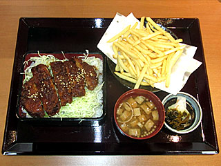 タレかつ重&ポテトフライ(とん勝武蔵)