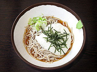 冷やしとろろそば〔梅屋〕