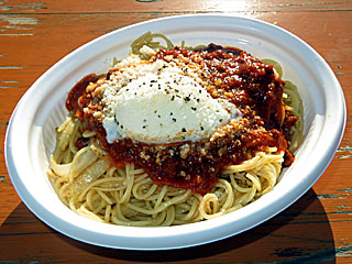 ワールドグルメフェス | 焼スパゲッティ温玉ボロネーゼ〔T'S-STYLE〕