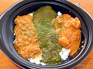 ワールドグルメフェス | 三色カレー〔カビール〕(1100円)